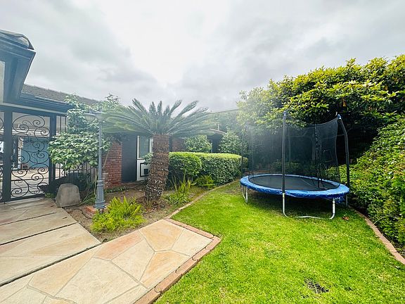 3rd image of 5108 Pacifica Dr