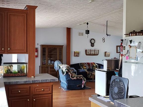 4th image of 3890 W 88th St