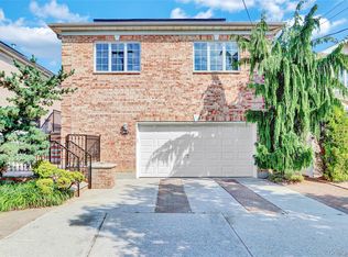 150-27 3rd Ave, Whitestone, NY 11357