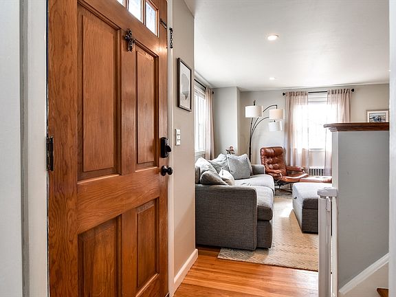 5th image of 53 Winfield St