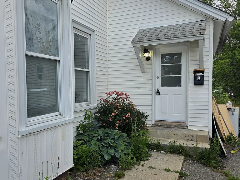 520 E Plum St — Photo 5