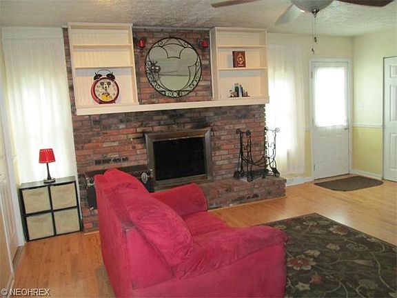 2nd image of 771 Warwick Dr