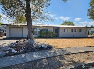 9030 McConnell Dr, Moses Lake, WA 98837