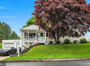 319 N Walnut St, Mount Holly Springs, PA 17065