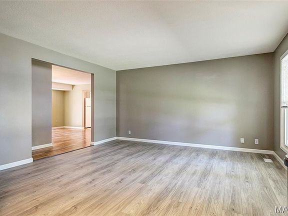 5th image of 458 Queen Ann Dr