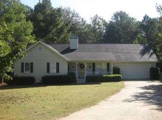 4749 Countryside Dr, Flowery Branch, GA 30542