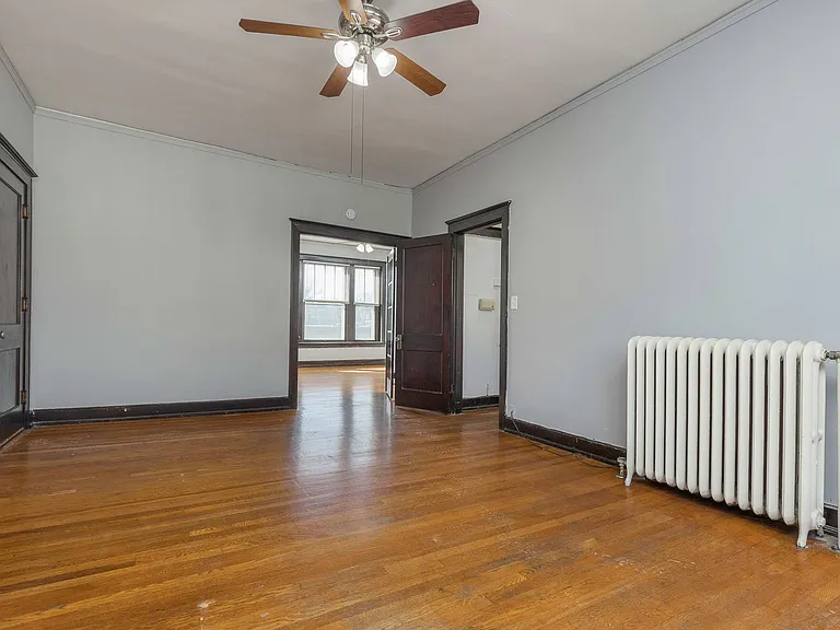 Cavalier Apartments — Photo 13