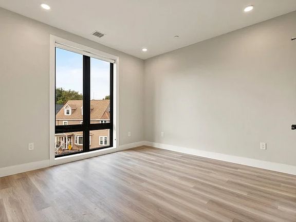 2nd image of 1700 Dorchester Ave #207