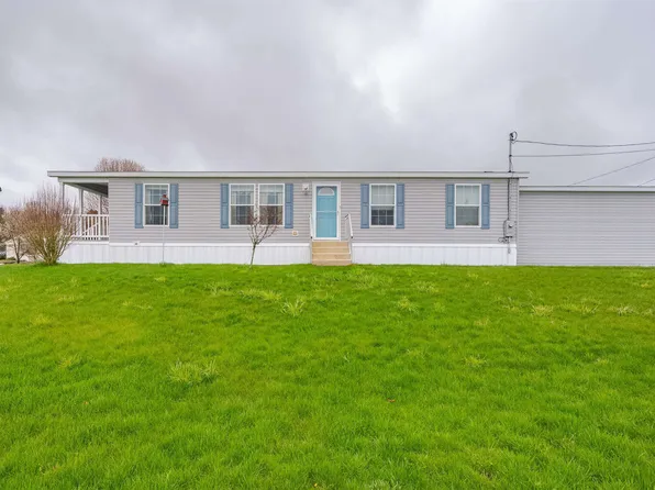 31 Meredith Drive, Hampstead, NH 03841