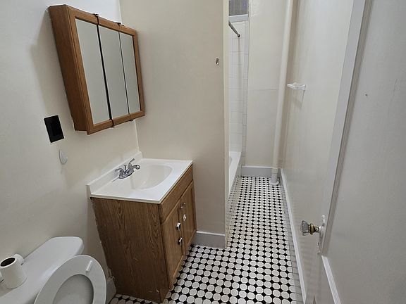 4th image of 46 Kelly Pkwy #0