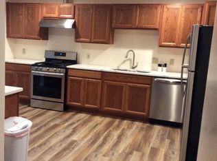 106 E Bay Ave, Seadrift, TX 77983