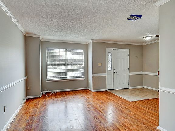 5th image of 624 Nottaway Dr
