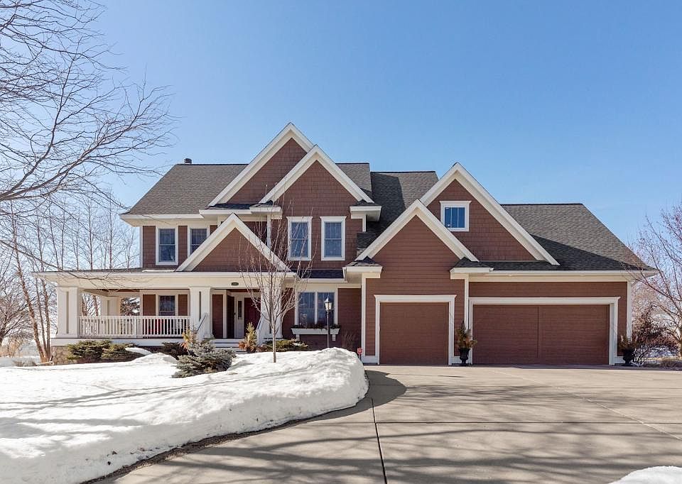 1st image of 3448 Crestmoor Dr