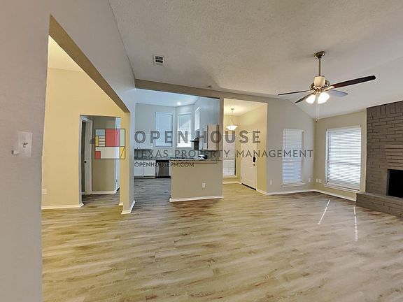 3rd image of 706 Meadow Ln