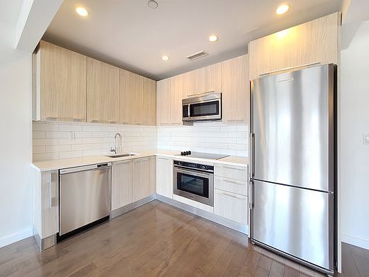 1st image of 3040 21st St APT 207