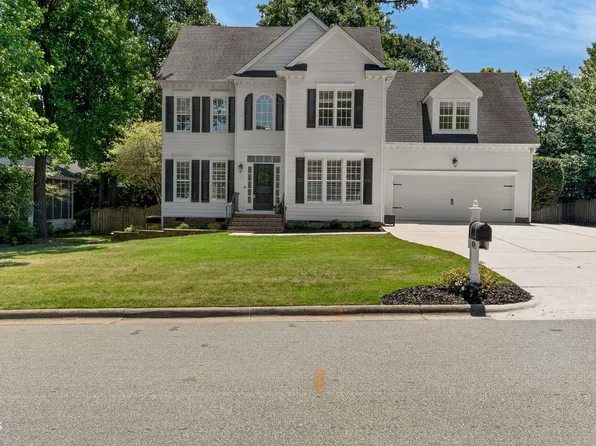 102 Tenbury Wells Dr, Cary, NC 27518