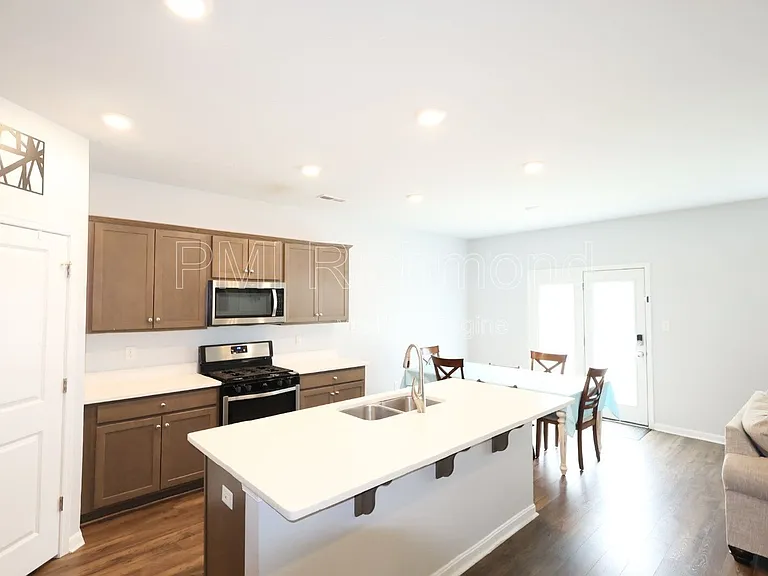 5918 Brailen Dr — Photo 8