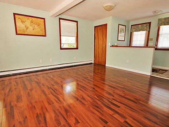 3rd image of 29 W Scenic View Dr