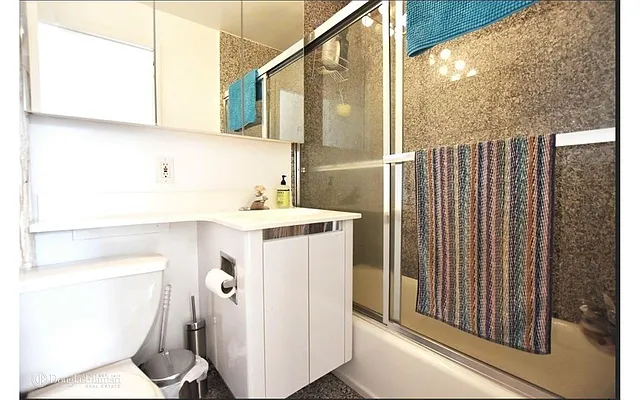 Rented by Douglas Elliman | media 17