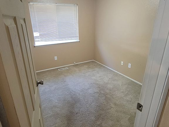 4th image of 8203 59th Ave E