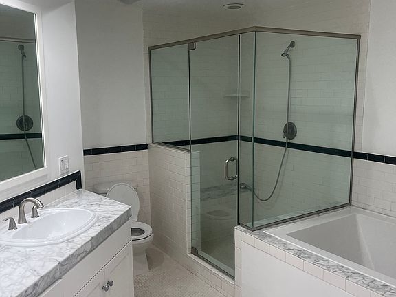 5th image of 11611 Montana Ave APT 304