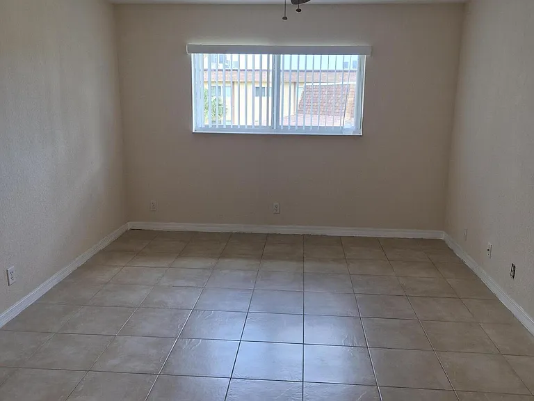 2810 NW 55th Ave #2A — Photo 16