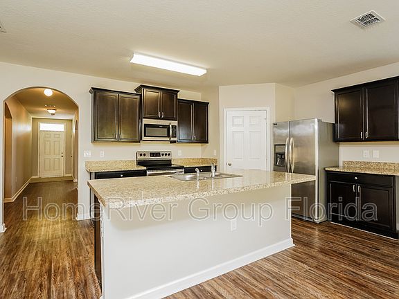 4th image of 2213 SW Monterrey Ln