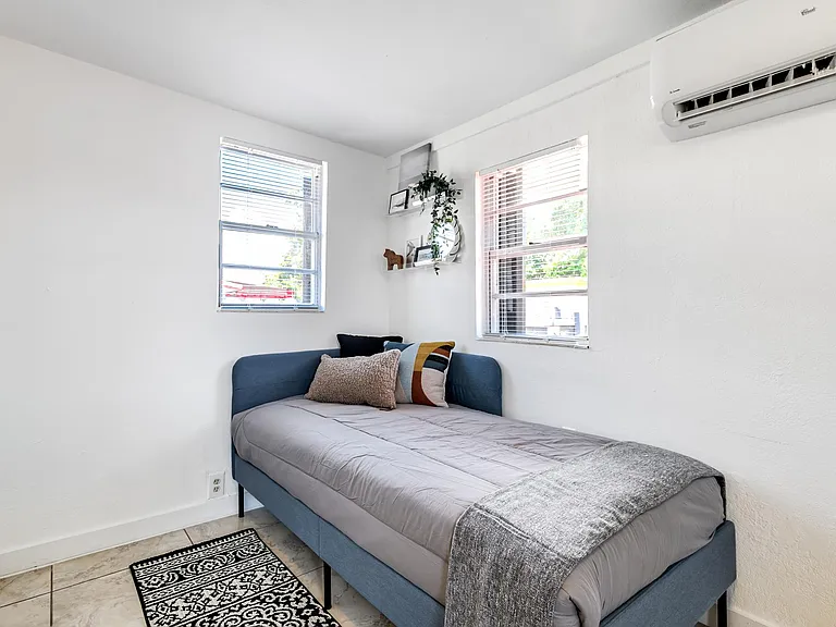 3147 SW 17th St #2 — Photo 11