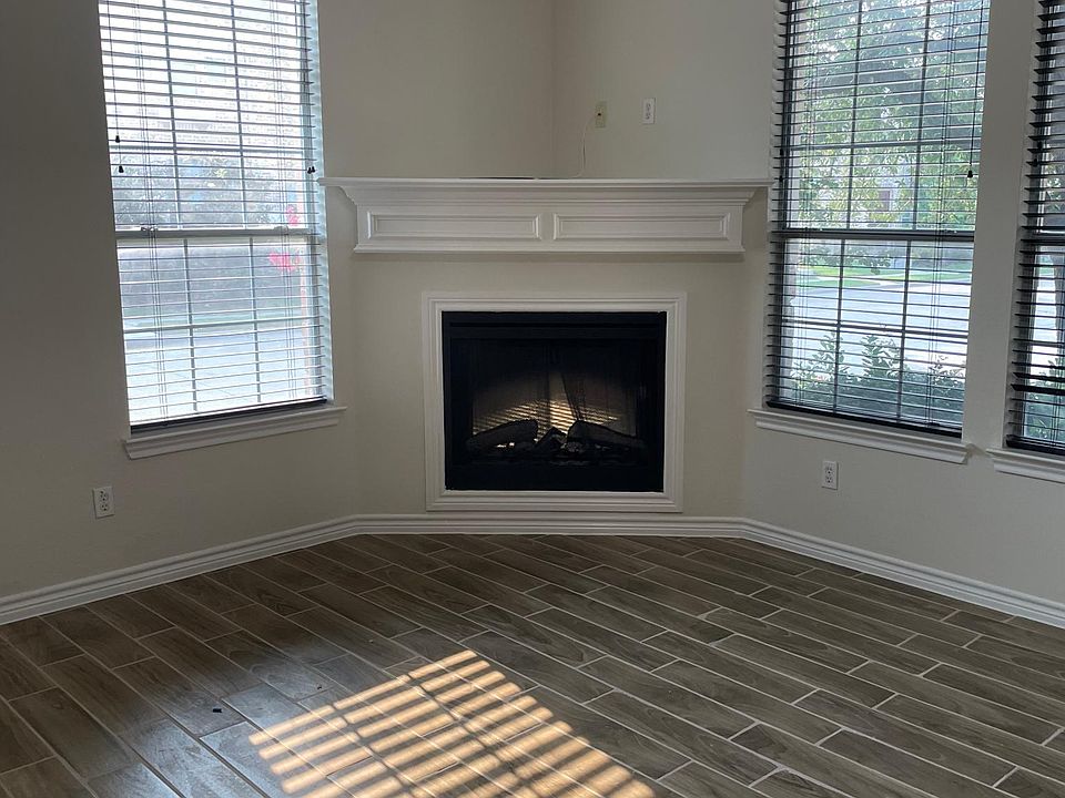 1st image of 2535 Tye Ln