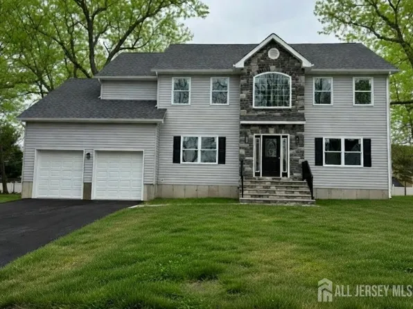 40 Avenue I, Monroe, NJ 08831