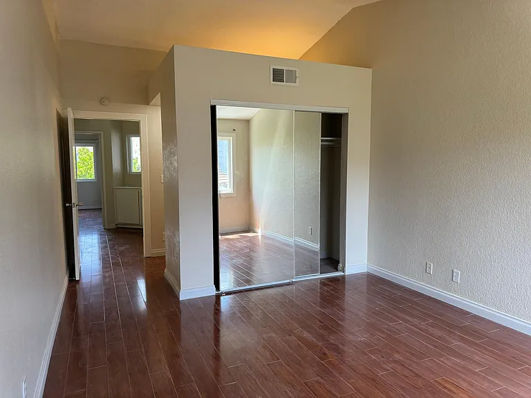 2286 Hawthorne Pl — Photo 7