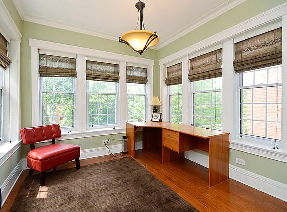 3rd image of 7623 N Bosworth Ave APT 3