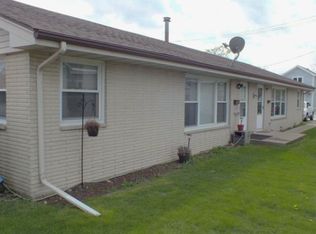 557 E Division St, Lockport, IL 60441