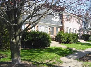 133 Creekside Dr, Amherst, NY 14228