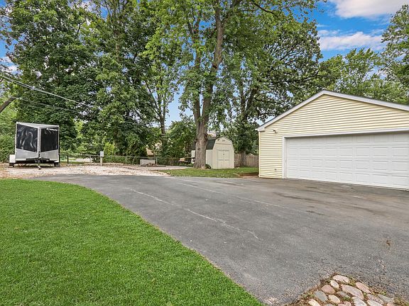 2nd image of 36902 N Normandy Ave