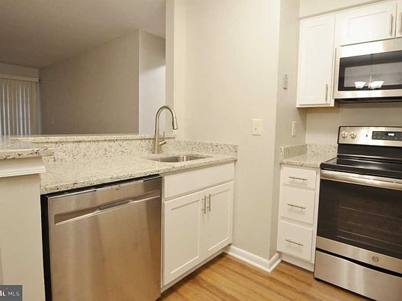 3rd image of 6920 Mary Caroline Cir Unit H