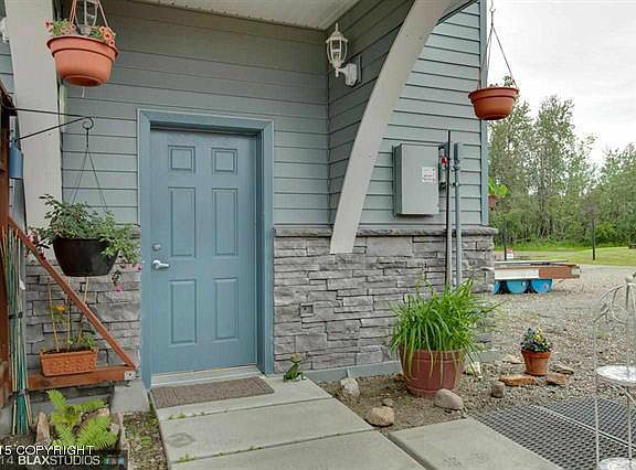 5th image of 1206 S Crown Rd