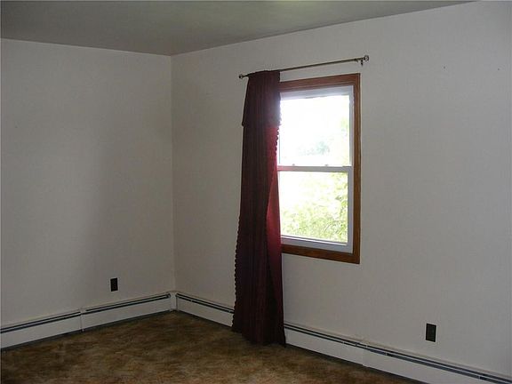 5th image of 37464 Riceville Rd