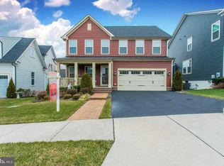 17217 Continental Dr, Dumfries, VA 22026