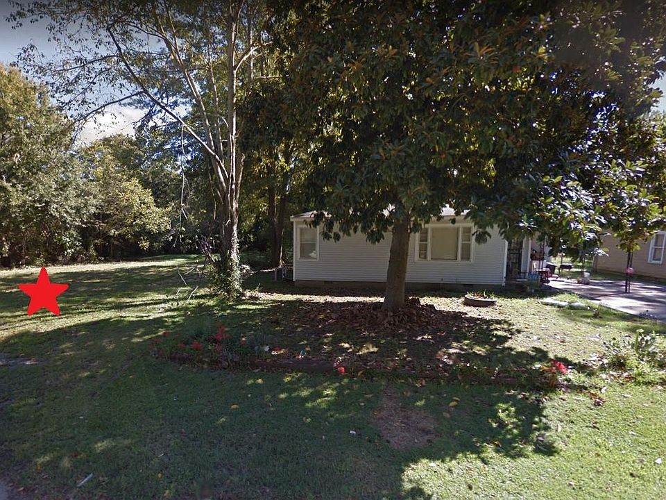 1st image of 220 N 3rd St