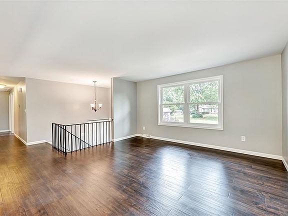2nd image of 4400 Winchester Dr