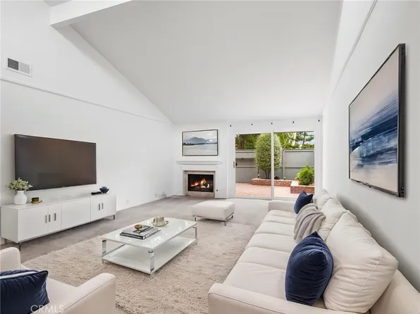 19586 Seagull Ln, Huntington Beach, CA 92648