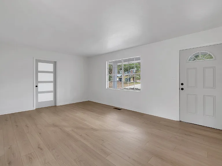 1369 Nancy Dr — Photo 25