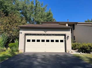 8391 Shoveler Ln, Liverpool, NY 13090