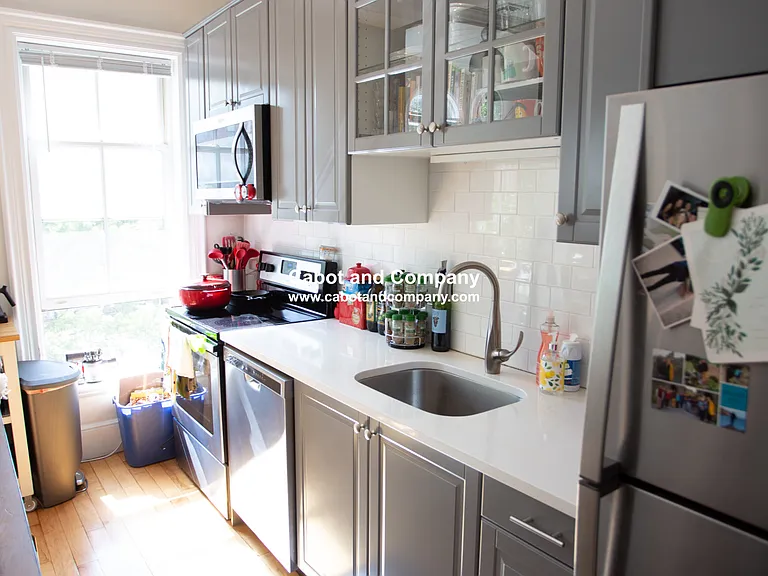 637 Tremont St #1 — Photo 4