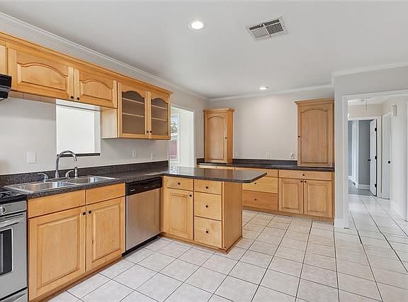 5th image of 5789 Vermillion Blvd