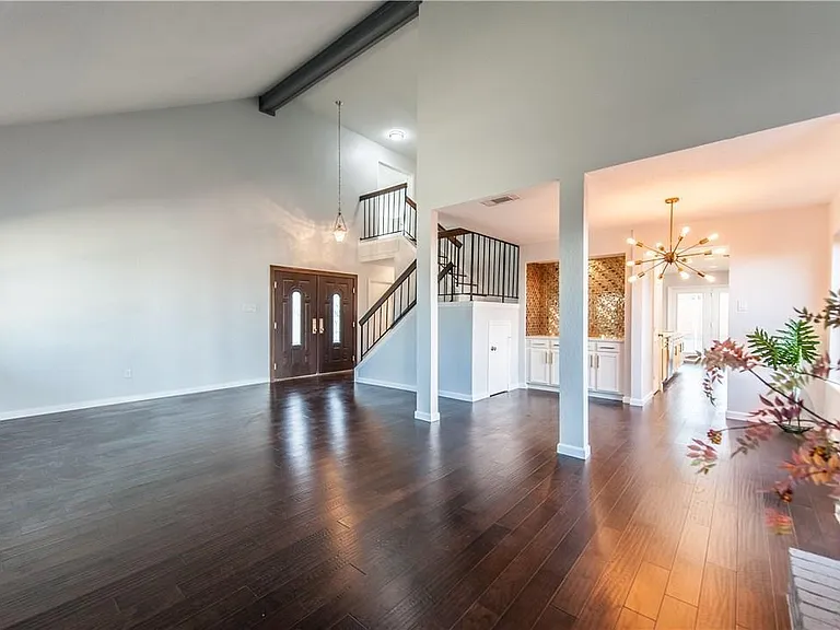 3117 Abbey Ct — Photo 1