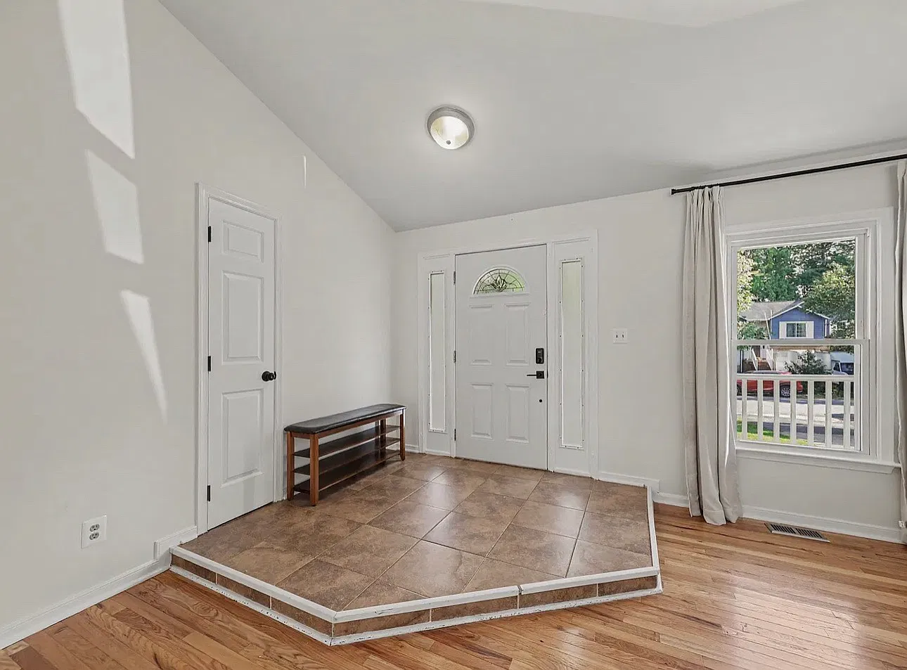 3 bed, 1442 sqft, $3,000 — Photo 2