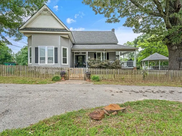 280 S Stonewall St, Tatum, TX 75691