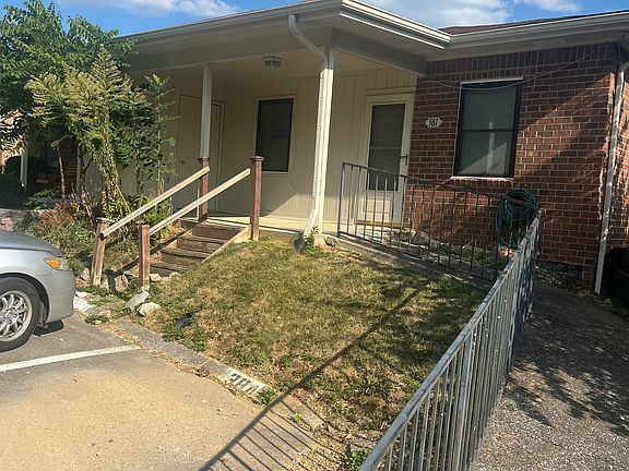 2nd image of 381 Deer Lake Dr #381